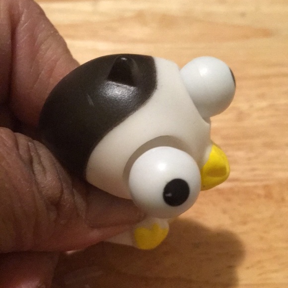 Raised Eyes Anti Stress Vent Penguin Squeezeable Stress Reliever - Picture 5 of 7
